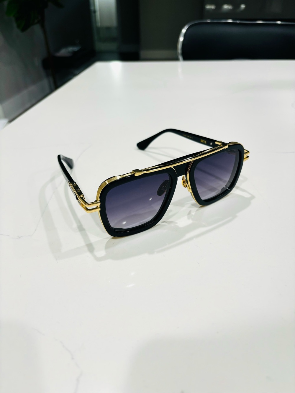 Fashion Black & Gold Square Aviator Sunglasses